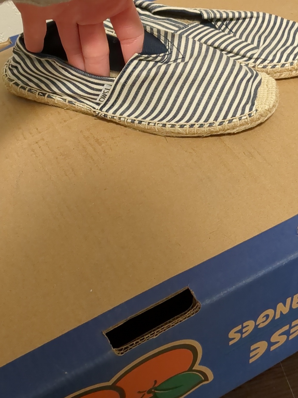 NWT women's toms flats